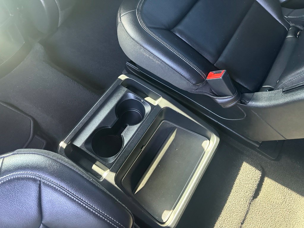 Used 2020 Ford Explorer XLT w/ Equipment Group 202A RWD image 13