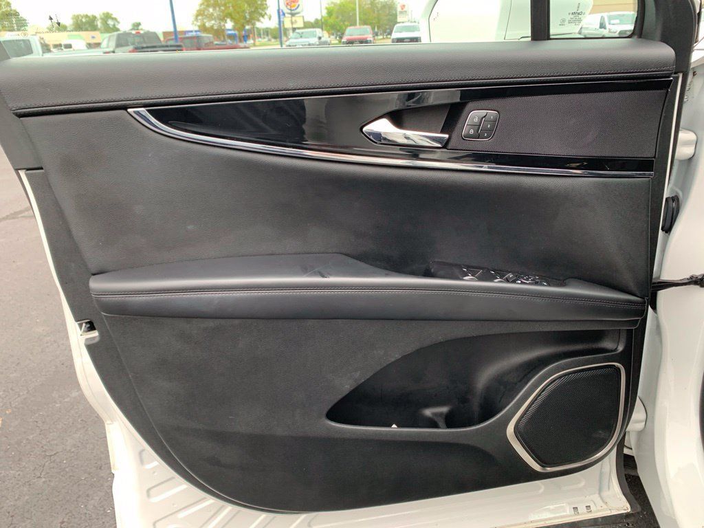 Used 2023 Lincoln Nautilus AWD w/ Premium Package image 32