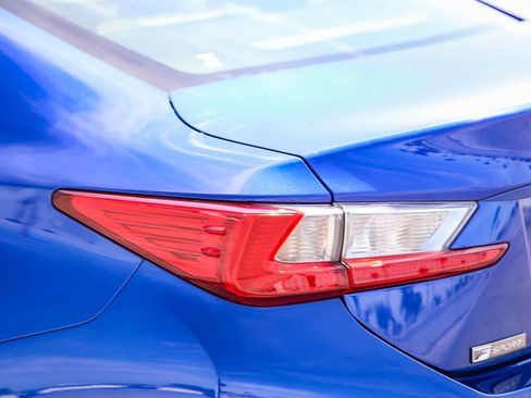 Used 2016 Lexus RC 200t RWD image 9