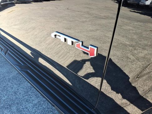 New 2026 GMC Yukon XL AT4 image 10