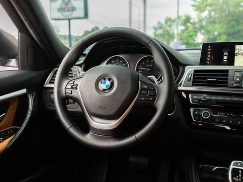 Used 2018 BMW 330i Sedan RWD image 32