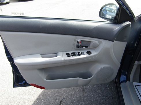 Used 2009 Kia Spectra EX image 12