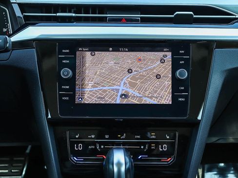 Used 2021 Volkswagen Arteon SE image 13