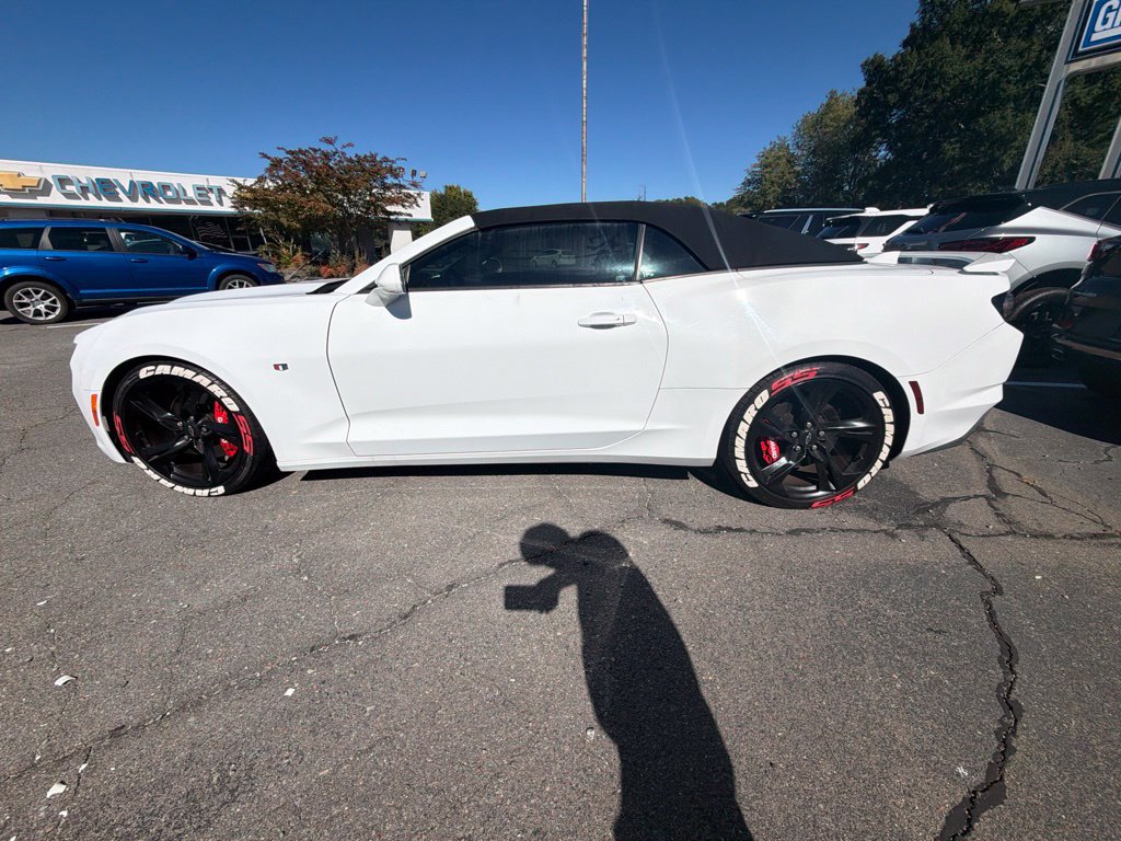 Used 2020 Chevrolet Camaro SS RWD image 6
