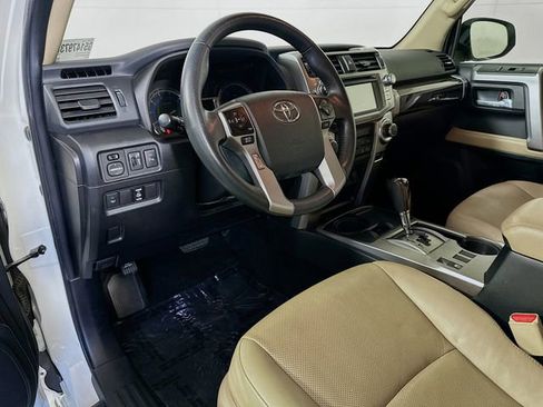 Used 2016 Toyota 4Runner Limited image 10