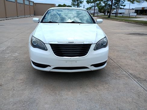 Used 2013 Chrysler 200 S image 8
