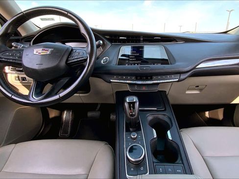 Used 2019 Cadillac XT4 Luxury FWD image 15