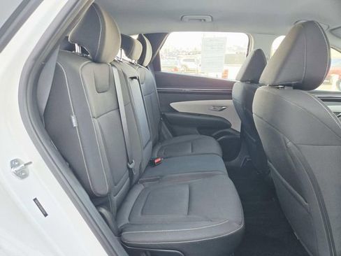 Used 2024 Hyundai Tucson SE image 11