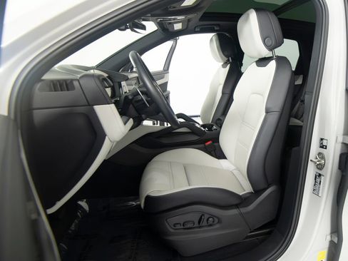 Certified 2026 Porsche Cayenne E-Hybrid AWD/4WD image 16