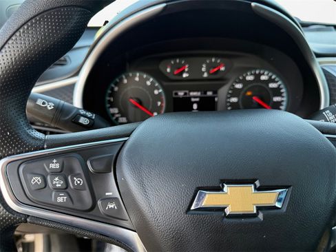 Used 2024 Chevrolet Malibu LT image 25