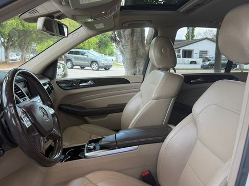Used 2015 Mercedes-Benz ML 350 4MATIC w/ Premium 1 Package image 17