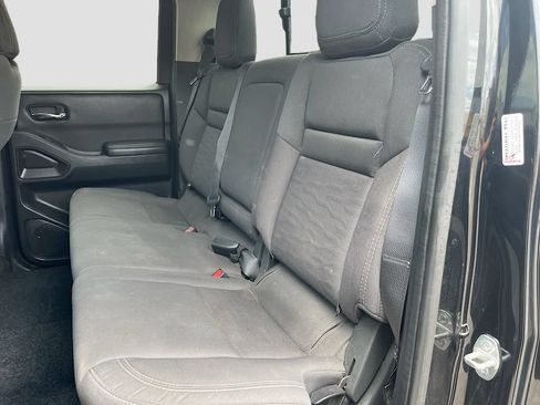 Used 2024 Nissan Frontier SV w/ SV Convenience Package RWD image 23
