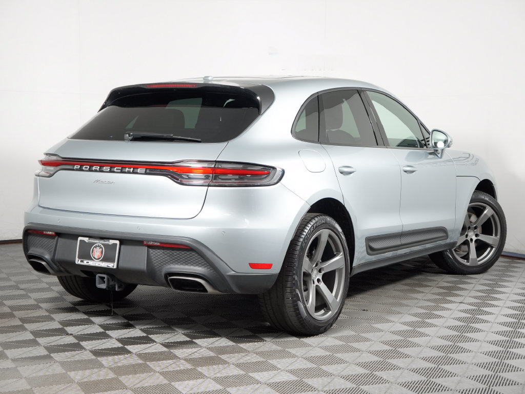 Certified 2023 Porsche Macan Turbo AWD/4WD image 7