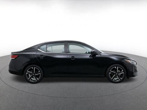 Used 2025 Nissan Sentra SV FWD image 10