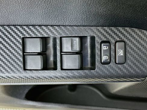 Used 2015 Toyota RAV4 LE FWD image 20