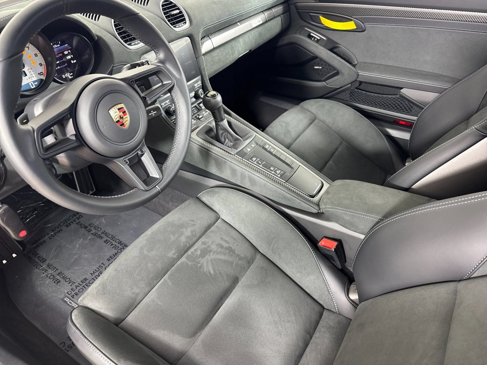 Certified 2025 Porsche 718 Cayman GT4 RS w/ Weissach Package RWD image 4