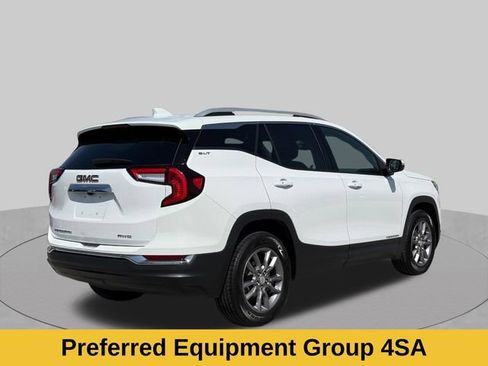 Used 2024 GMC Terrain SLT AWD/4WD image 3