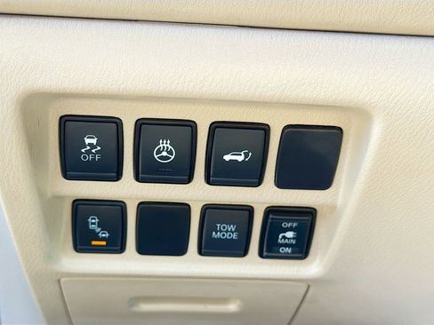 Used 2020 Nissan Pathfinder SL w/ Cargo Package image 10