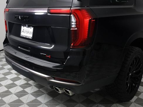 Used 2025 GMC Yukon XL AT4 Ultimate image 58