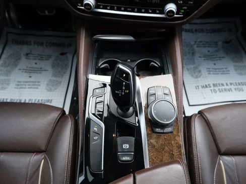 Used 2019 BMW 540i xDrive w/ M Sport Package image 32