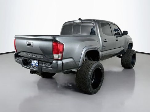 Used 2016 Toyota Tacoma TRD Sport w/ Towing Package RWD image 8