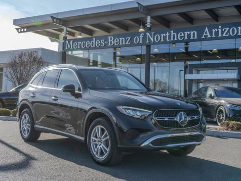 Used 2023 Mercedes-Benz GLC 300 image 1