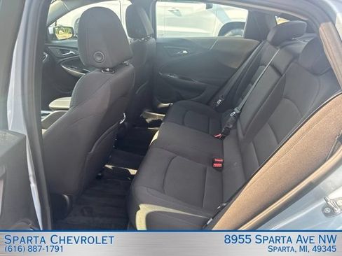 Used 2017 Chevrolet Malibu LT FWD image 22
