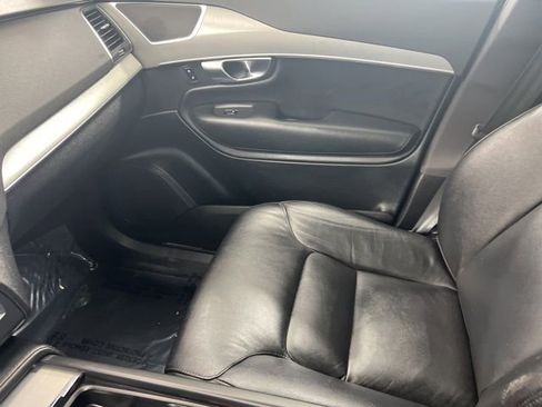 Used 2023 Volvo XC90 B5 Core w/ Climate Package image 20