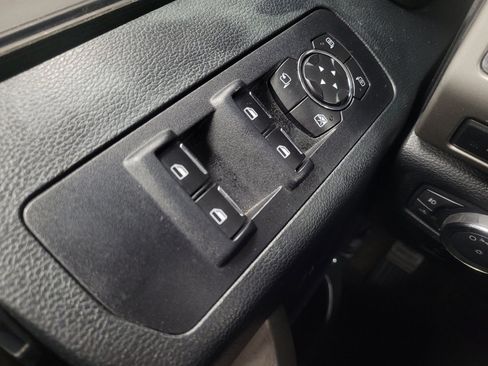 Used 2015 Ford F150 Lariat w/ Equipment Group 502A Luxury AWD/4WD image 27