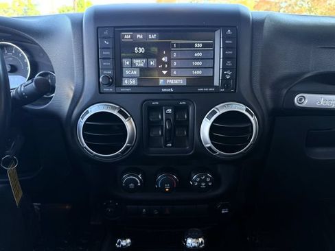 Used 2015 Jeep Wrangler Unlimited Sport AWD/4WD image 21