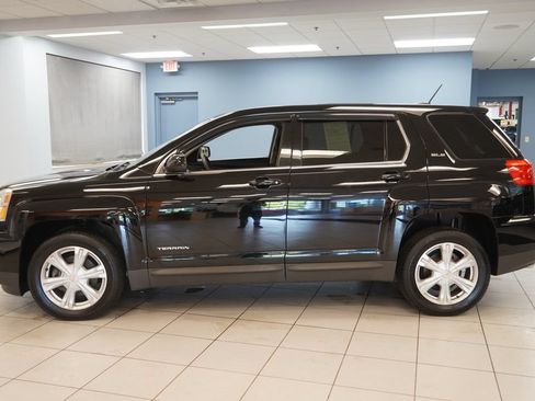 Used 2017 GMC Terrain SLE AWD/4WD image 2