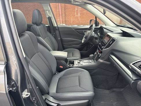 Used 2022 Subaru Forester Premium image 27