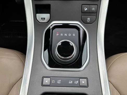 Used 2017 Land Rover Range Rover Evoque SE AWD/4WD image 27
