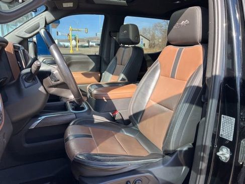 Used 2019 Chevrolet Silverado 1500 High Country image 15