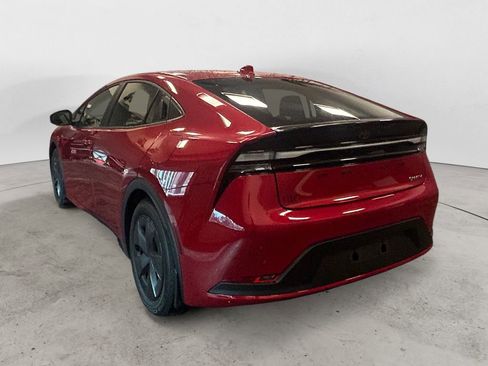 New 2025 Toyota Prius Plug-In Hybrid image 3