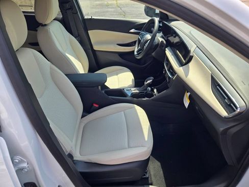 New 2026 Buick Encore GX Preferred w/ Comfort Package AWD/4WD image 15