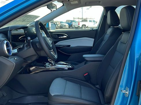 New 2026 Chevrolet Trax LT w/ Sunroof Package image 30