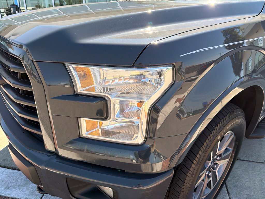 Used 2017 Ford F150 XLT w/ Equipment Group 302A Luxury AWD/4WD image 12