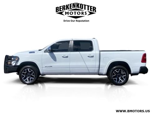 Used 2025 RAM 1500 Laramie AWD/4WD image 4
