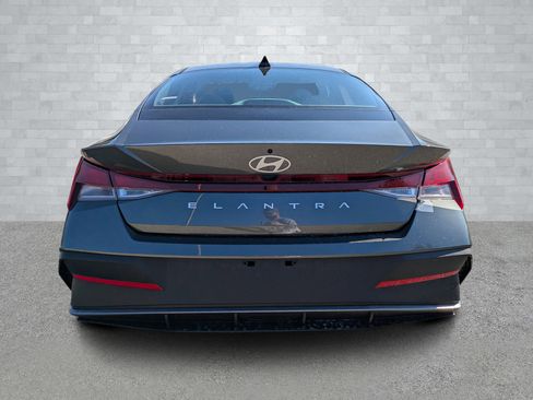 New 2026 Hyundai Elantra SE image 6