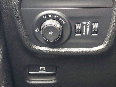 New 2025 Jeep Grand Cherokee Limited w/ Trailer Tow Package image 21