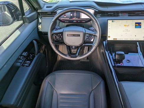 Used 2024 Land Rover Range Rover Sport image 15
