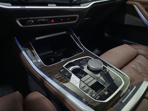 Used 2024 BMW X5 xDrive40i w/ Premium Package image 28