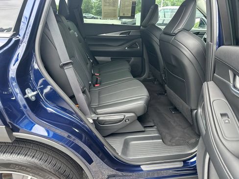 Used 2026 INFINITI QX60 Luxe w/ Cargo Package FWD image 13