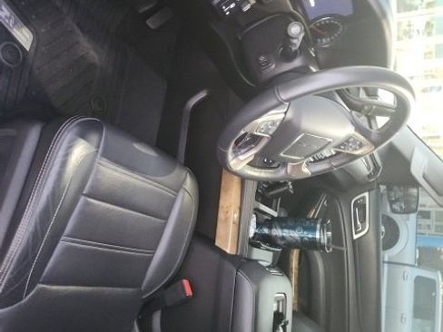 Used 2017 GMC Yukon Denali w/ Open Road Package image 5