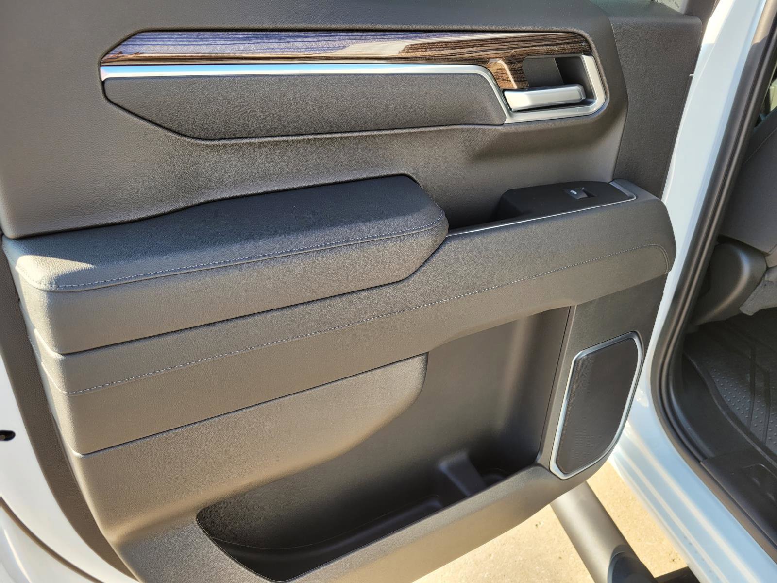 New 2026 Chevrolet Silverado 1500 RST w/ RST Select Package RWD image 7