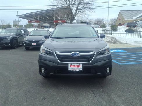 Used 2020 Subaru Outback Premium image 8