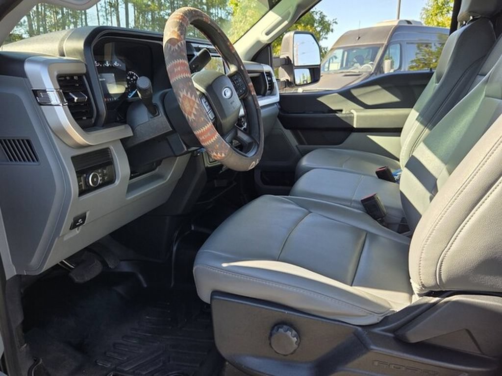 Used 2024 Ford F250 XL w/ XL Chrome Package AWD/4WD image 3