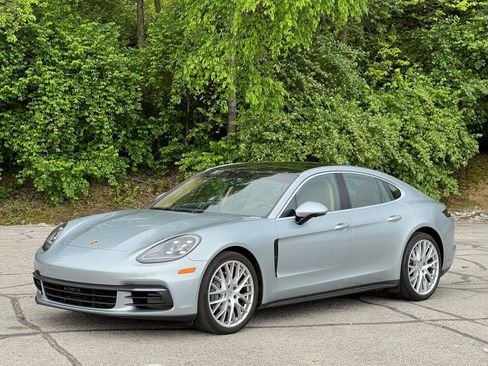 Used 2018 Porsche Panamera 4S AWD/4WD image 1