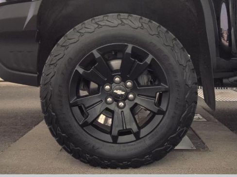 Used 2019 Chevrolet Colorado ZR2 w/ ZR2 Midnight Special Edition AWD/4WD image 17